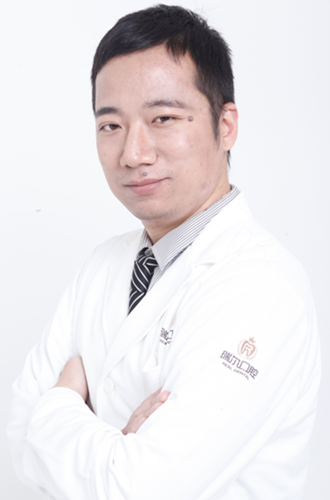 南昌瑞爾口腔門(mén)診部 章文軒