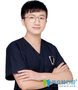 重慶維樂(lè)口腔呂學(xué)良醫(yī)生