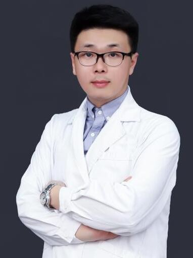 靖江艾齒嘉口腔門診部 陳濤