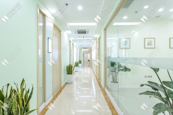 美昂口腔是按照高檔會所標(biāo)準(zhǔn)設(shè)計(jì)建造