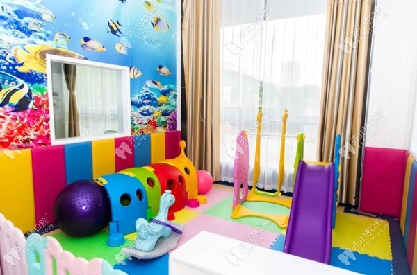 兒童玩耍區(qū)